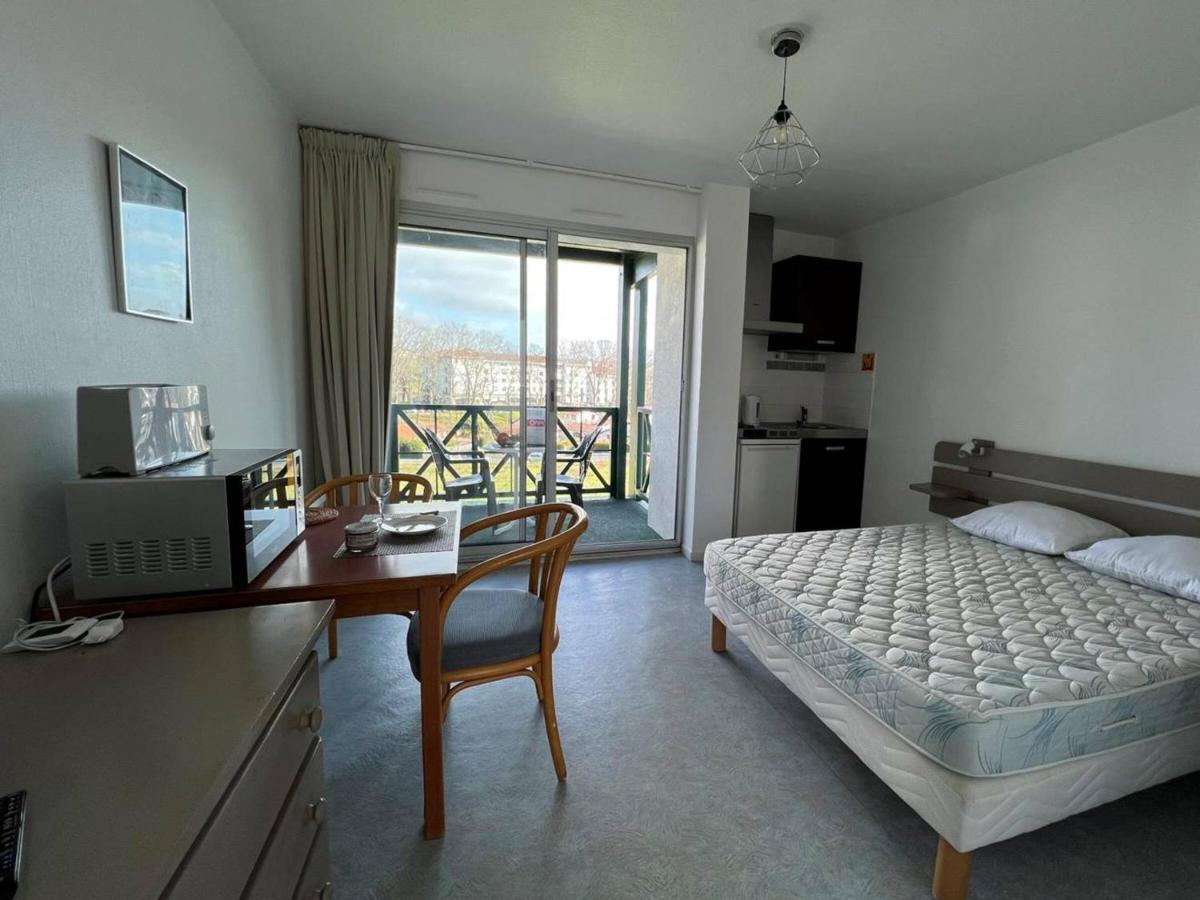 Studio Lilas A Cambo-Les-Bains : Terrasse, Parking, Proche Thermes, Internet, Animaux Acceptes - Fr-1-495-96 Cambo-les-Bains Exterior foto